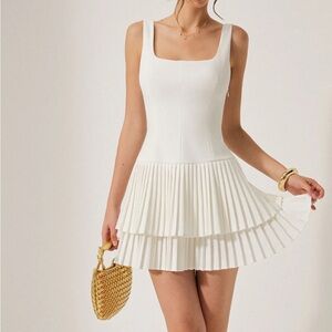 Commense White Pleated Dress